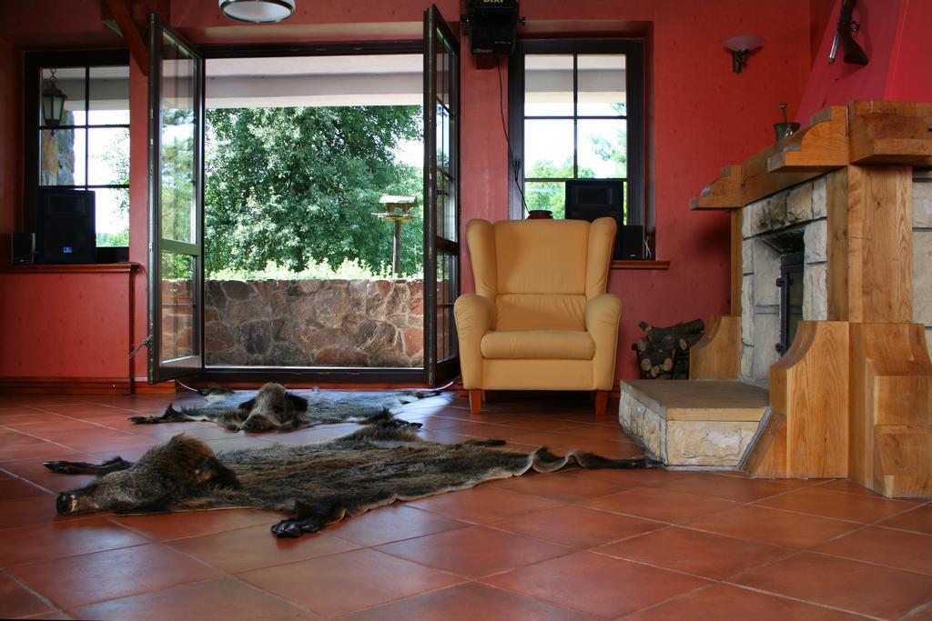Gosciniec Kipnick Villa Шчитно Екстериор снимка