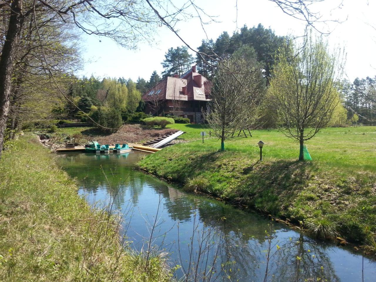Gosciniec Kipnick Villa Шчитно Екстериор снимка
